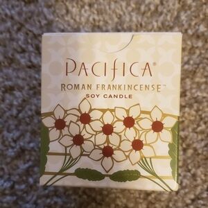 Pacifica Roman Frankincense Soy Candle - Cream and Green